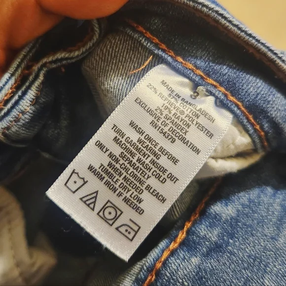 aeropostale blue denim low rise midi ripped shorts with rolled cuffs Size 8 - Picture 4 of 4